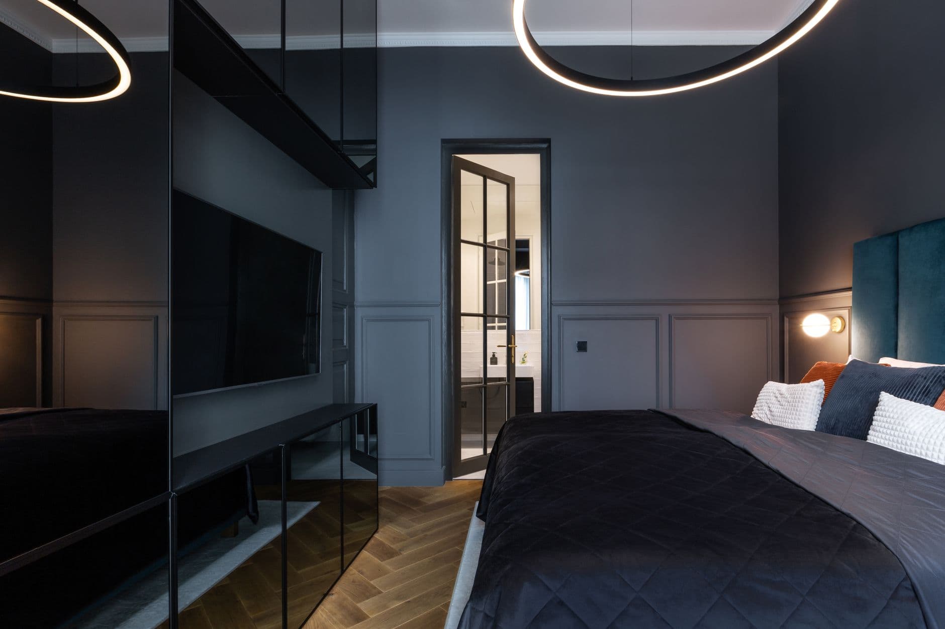 Interieur appartement meuble moderne pour location courte duree Airbnb avec canape salon